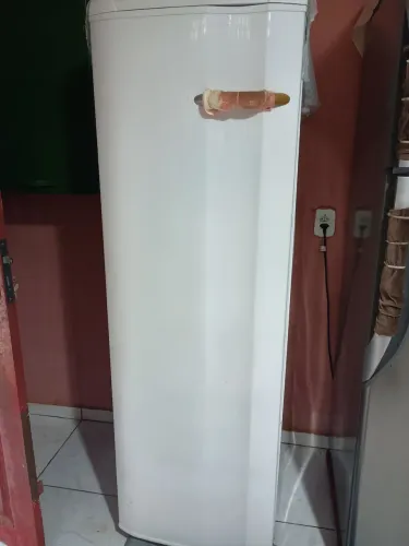 Freezer vertical sime novo faço entrega