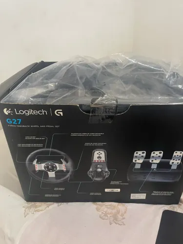 Volante G27 com pedal e câmbio Logitec