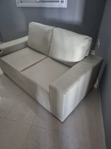 Sofá dois lugares