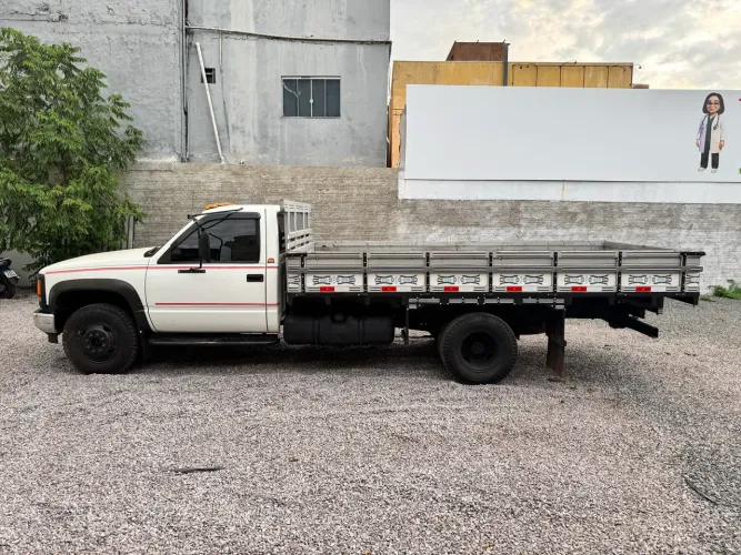 GMC 6100