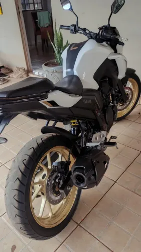FZ25 SEMI NOVA 2025