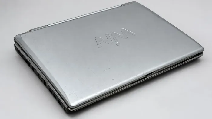 ?NETBOOK CCE WIN COM CARREGADOR