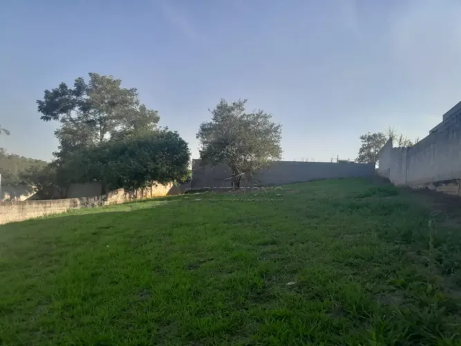 TERRENO COND. COM 1000 M² - FAZENDA ALTA VISTA