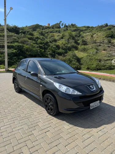 Peugeot 207 XR 1.4 Flex 8V 5P 2011
