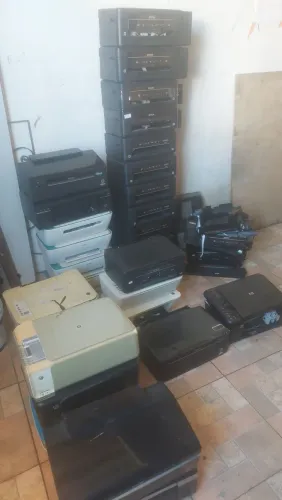 Lote com 29 Impressoras Epson e HP - Sucata para Retirada de Peças ou Conserto