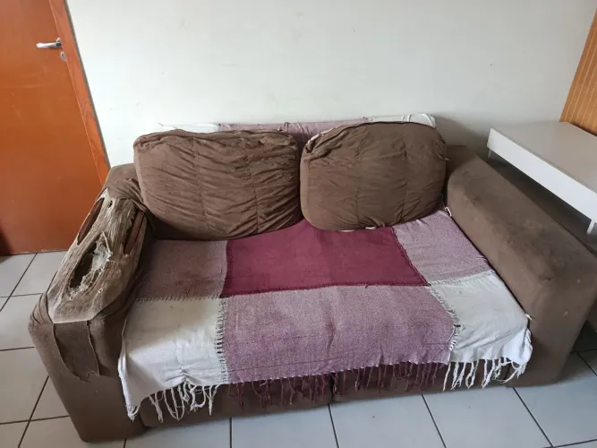 Doação, doando esse sofá.