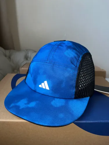 Boné Adidas corrida