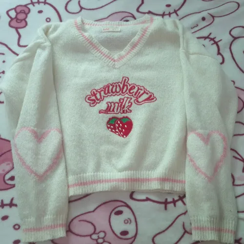 Cardigan strawberry milk
