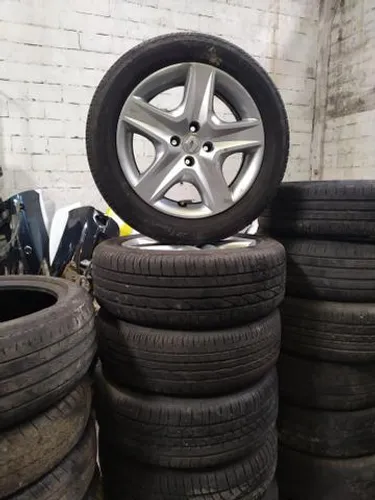 Jogo de rodas de Renault Sandero original .