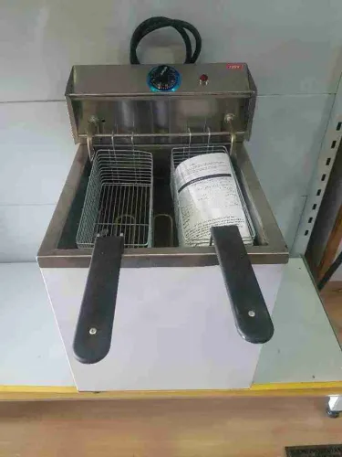 Fritadeira elétrica de Mesa água e óleo CAP. 26 litros 220V. Nova!