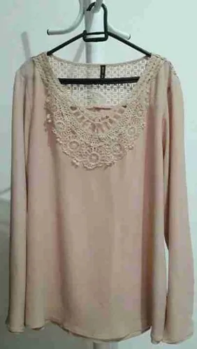 Blusa feminina manga longa com renda nova