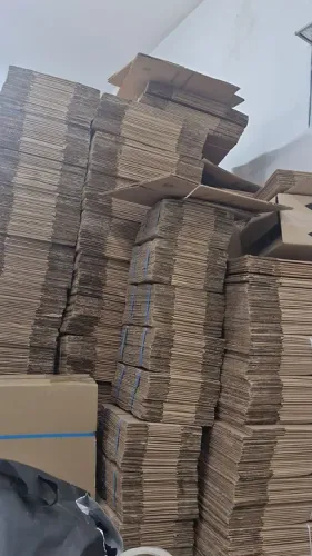 CAIXAS DE PAPELÃO