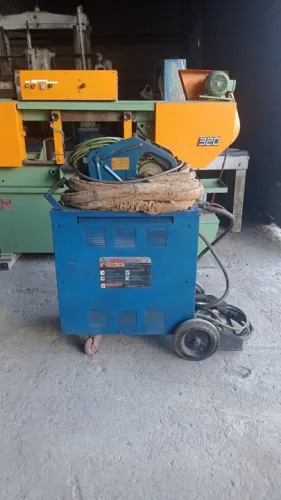 Maquina de Solda Mig - Starmig 500 A Tiristorizada -Usada com Tocha + Cabos +Regulador 