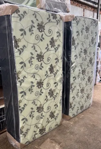 Cama box (Novo) Solteiro e Brinde