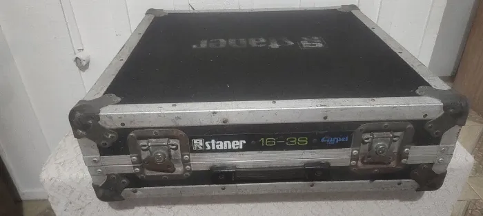 Mesa de som 16 canais Staner 16-3S