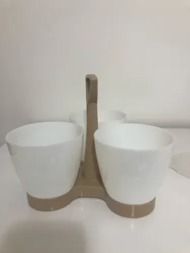 Potes Tupperware com suporte 