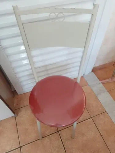 Cadeiras com forro plastico reforçada 