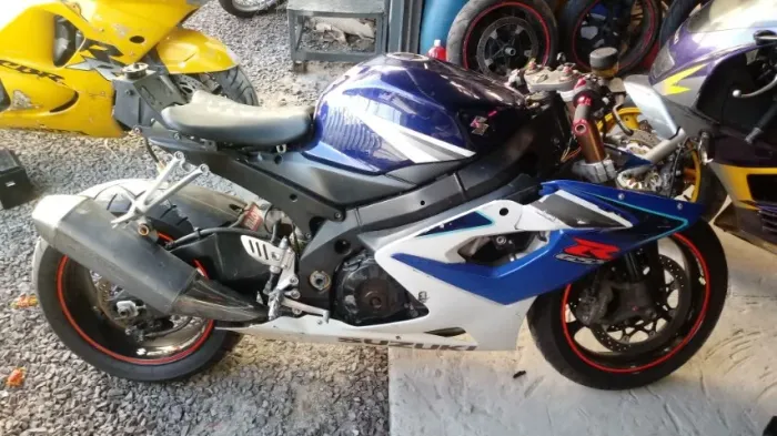 Sucata de moto para retirada de peças Suzuki Gsx-r Srad1000 2007