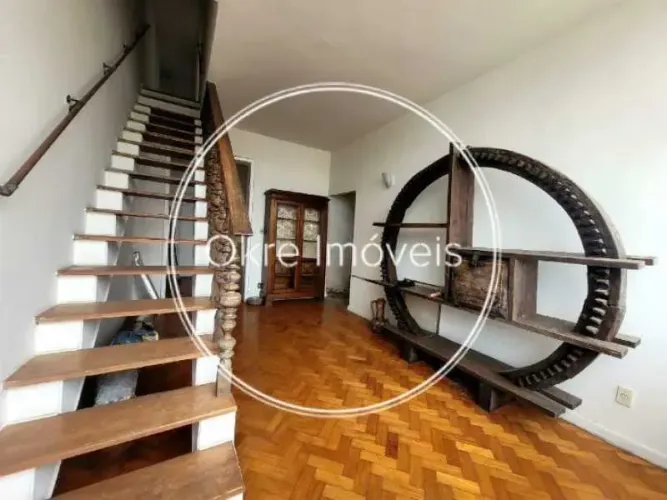 Vista livre: cobertura duplex com 3 quartos à venda no Catete!