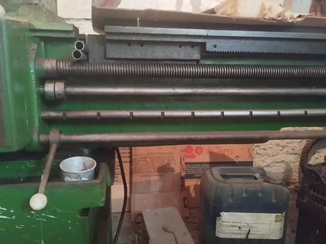 Torno mecânico Xervitt 2m de Barramento