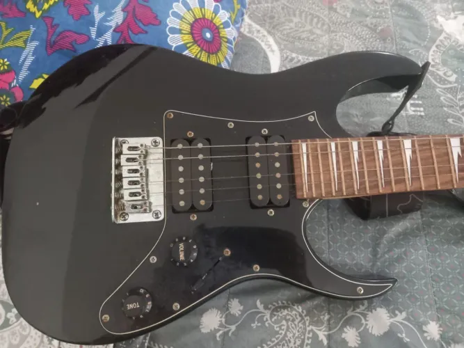 Guitarra GIO ibanez