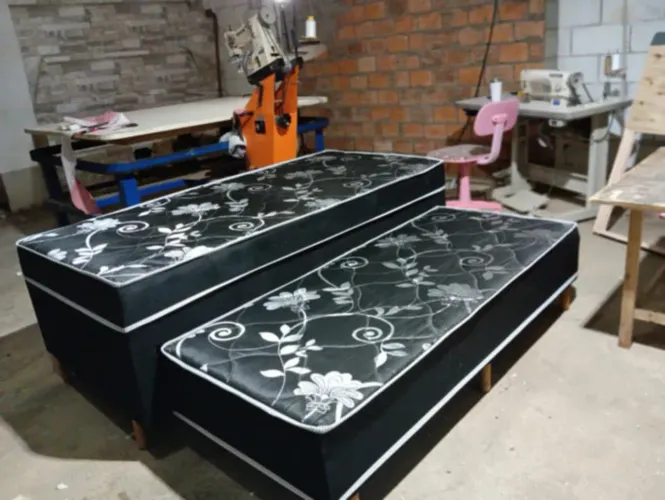 Mesa de fechar colchão 