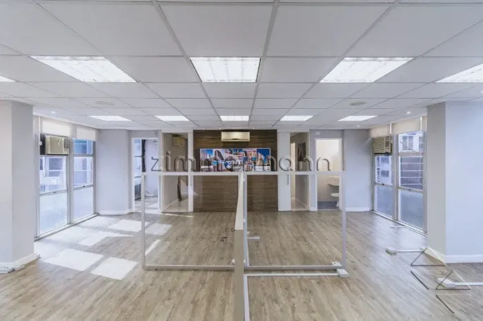 CONJUNTO COMERCIAL JARDIM AMÉRICA 1 VAGA
