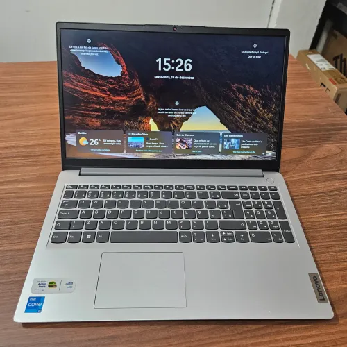 Notebook Lenovo Ideapad 1 Intel i5-1235U 8GB 256GB Tela 15.6 HD + Nota fiscal + garantia