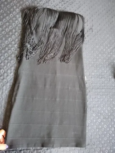 Vestido tubinho elástico preto