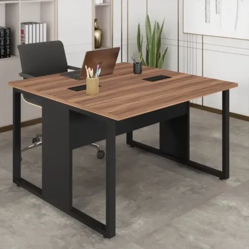 Mesa estação de trabalho com divisórias 1,20 x 1,20