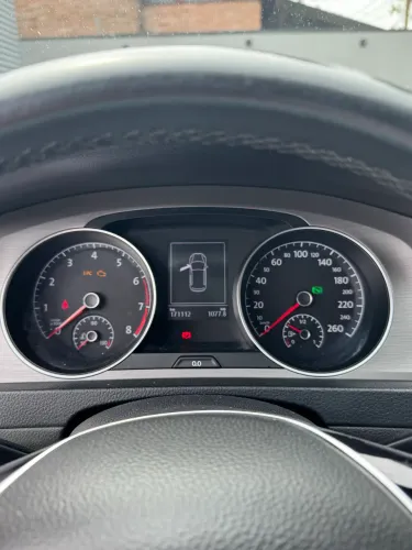 Volkswagen Golf Comfortline 1.4 TSI 140cv Aut. 2014