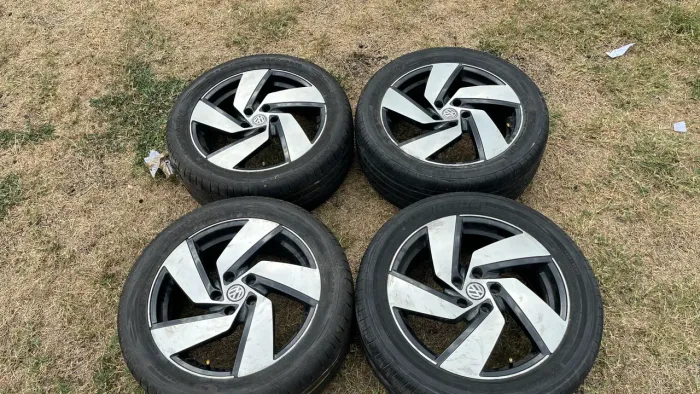 Jogo de Roda Volkswagen Golf MK8 Aro 18 ORIGINAL 