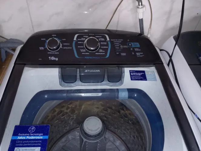 Lavadora Electrolux 16kg Perfect Wash Jet & Clean