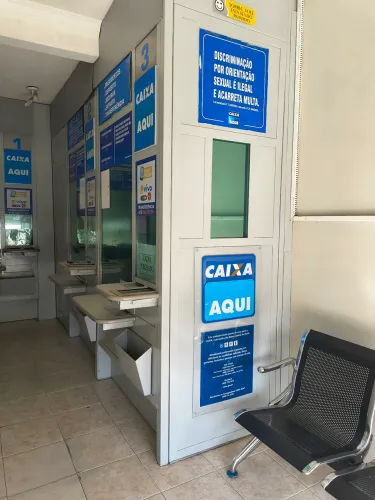 Estrutura completa de lotérica - 3 guichês.