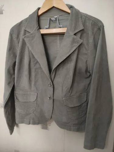 Blazer de Veludo Cotelê Cinza Elegante