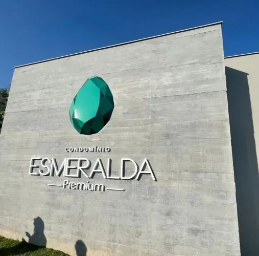 Terreno Condomínio Fechado Esmeralda Premium