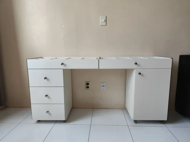 Vendo penteadeira camarim