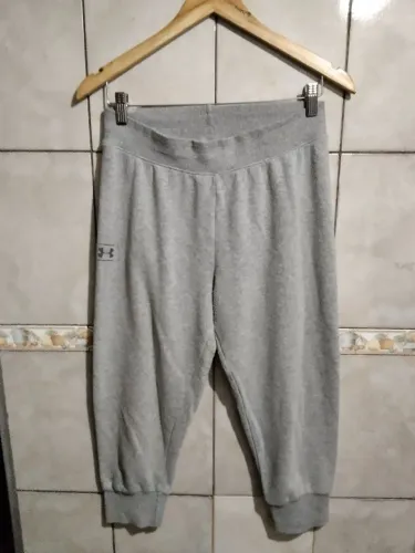 Calça de Moletom Under Armour Cinza - Tamanho P