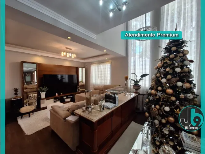 Casa à Venda no Bairro Vila Izabel 240m² com 3 quartos, tendo a possibilidade de 4 quartos
