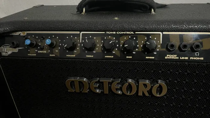 Amplificador Meteoro Nitrous 210 GS 