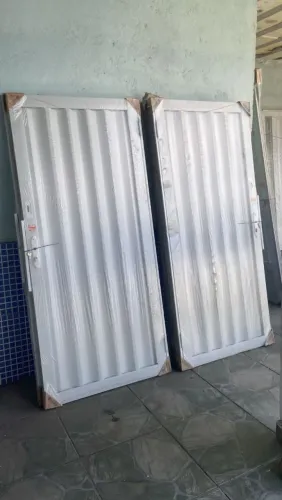 PORTÃO BÚZIOS SOCIAL FERRO BRANCO