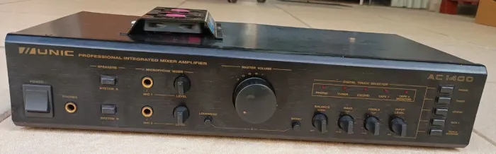 AMPLIFICADOR UNIC  AC 1400   Saída 56 Watts RMS por canal 4 Ohms