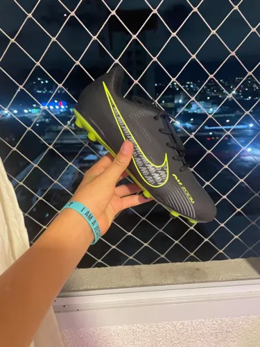 Chuteira Nike Mercurial Vapor 15 Club FG/MG - Tamanho 39 - Pouco usada