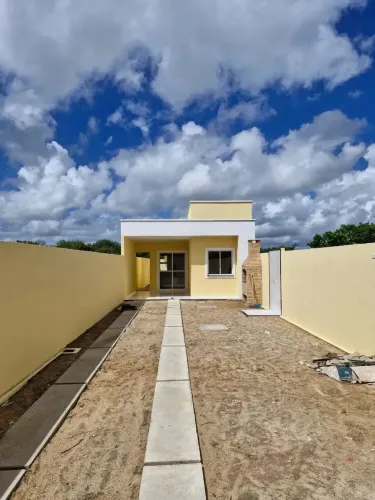 Casa para venda tem 92 metros quadrados com 3 quartos em Loteamento Sol Nascente - Aquiraz