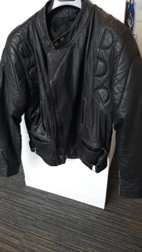 Jaqueta em couro masculina cor: preta -tamanho G -marca Tina Brunelli