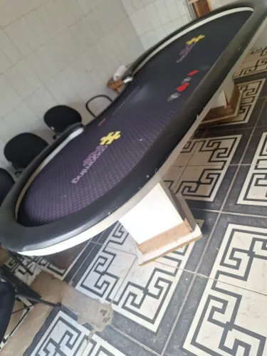 Mesas de poker profissional 