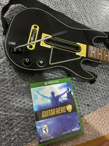 Guitarra Guitar Hero Live Xbox One completa