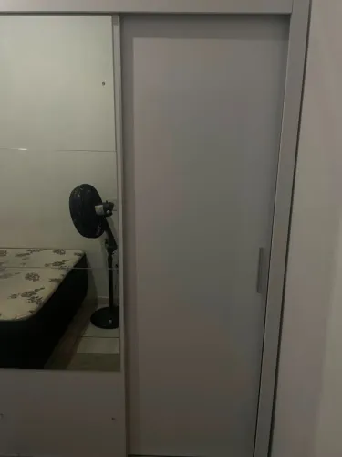 Guarda roupa branco 3 portas