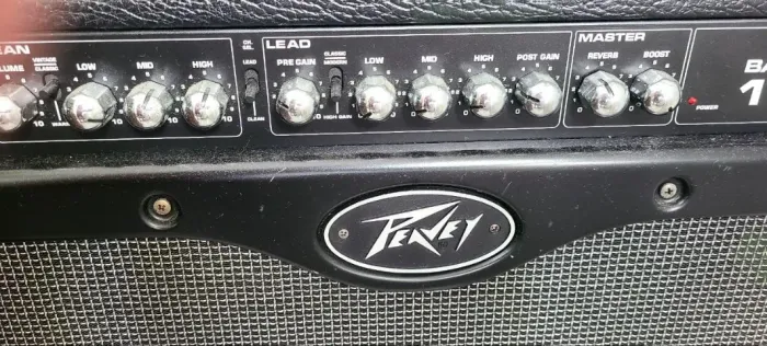 Amplificador Cubo de Guitarra Peavey Bandit 112 Zerado