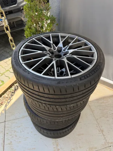 Rodas BMW M2 comp com pneus PS4s (muito novos)